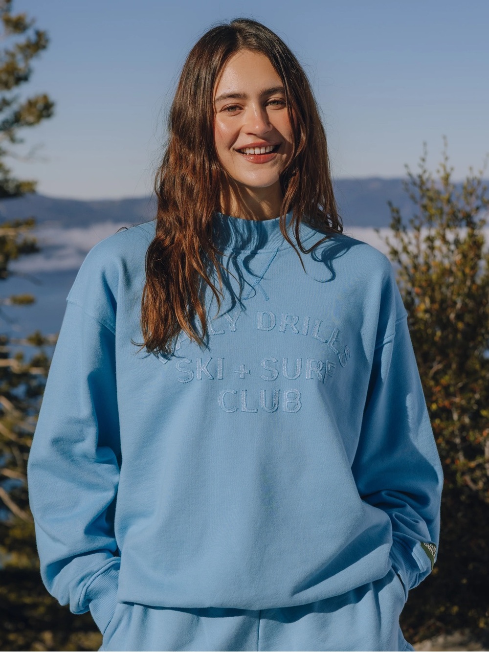 NWOT Daily Drills oversized vintage ski + surf club crew blue women’s M/L Malibu